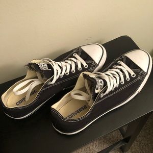 Converse! NWOT